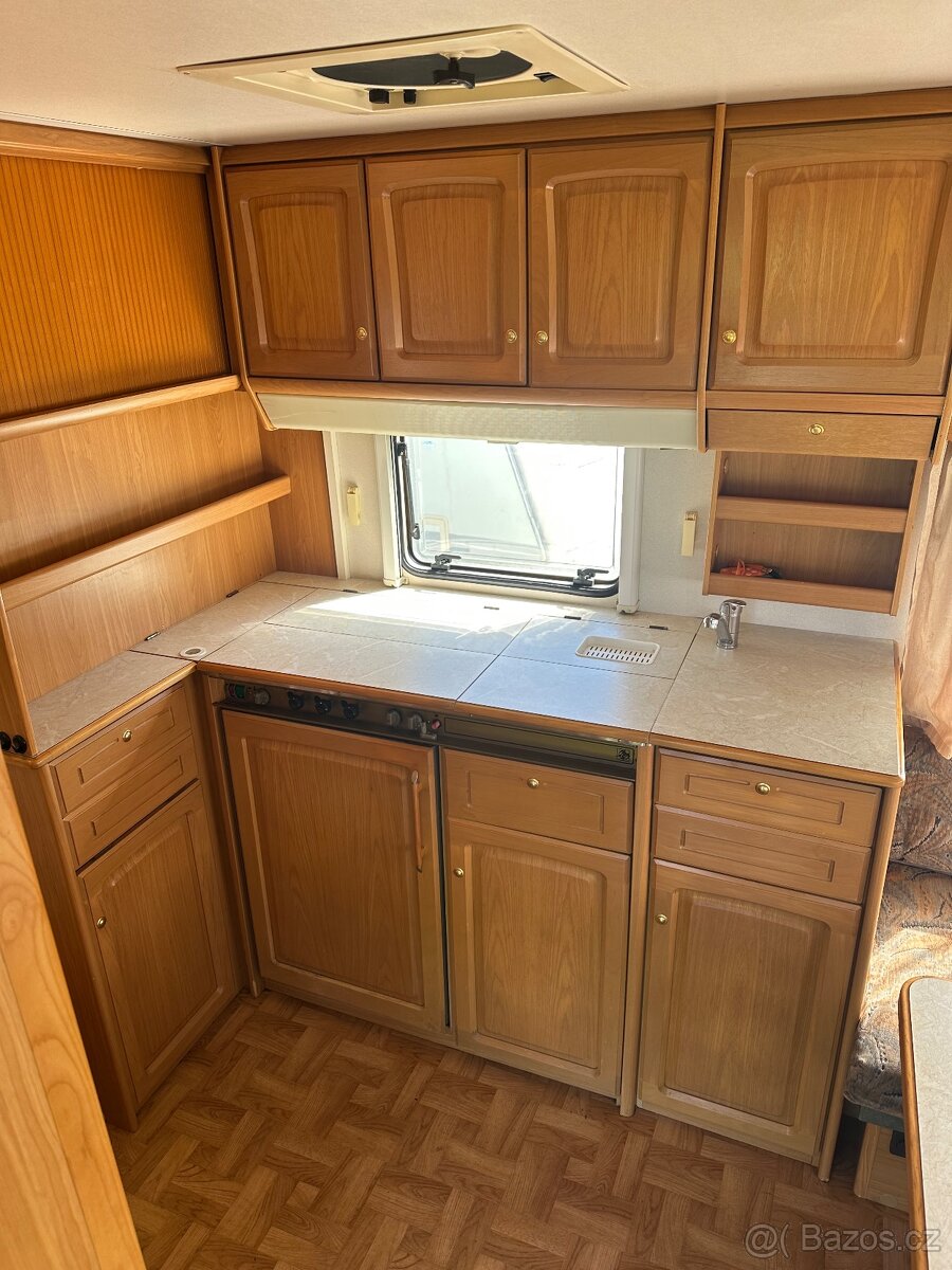 Karavan Knaus Azur - Mover - 12