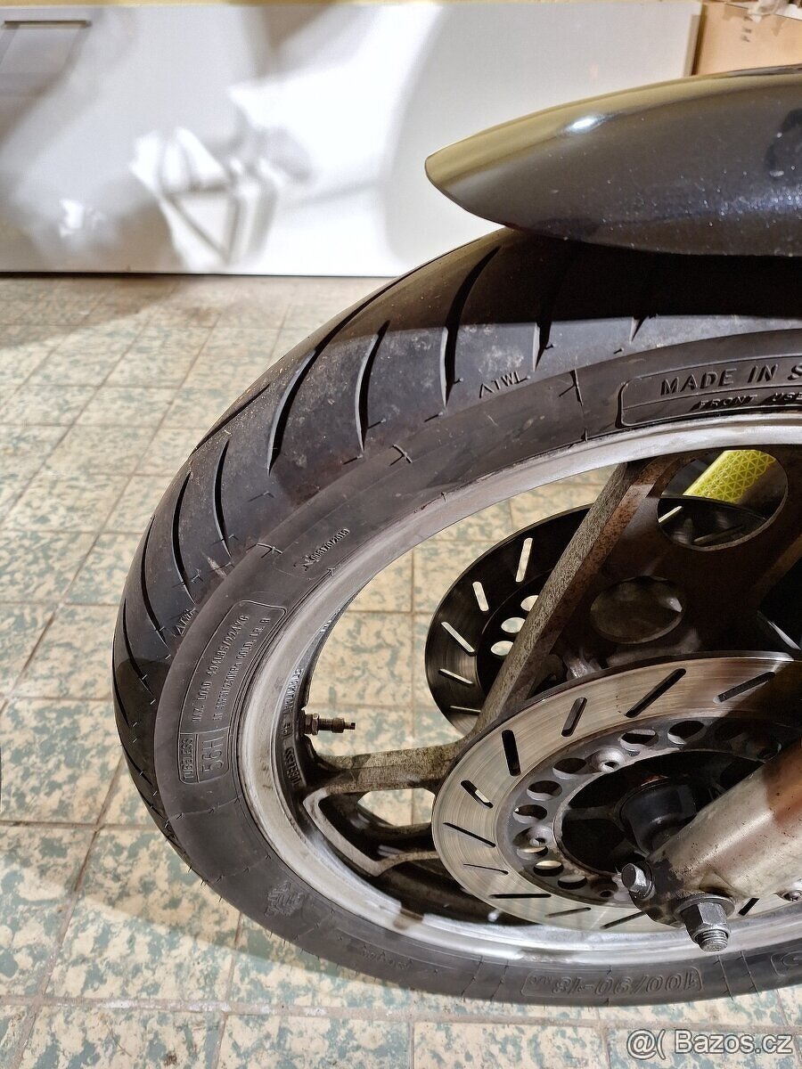 XJ900 - 12