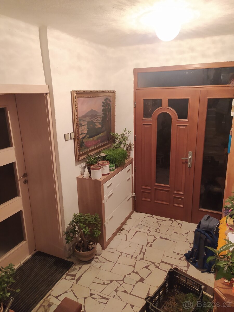 PRONÁJEM BYTU V RODINNÉM DOMĚ V KNĚŽPOLI (UH) - 12