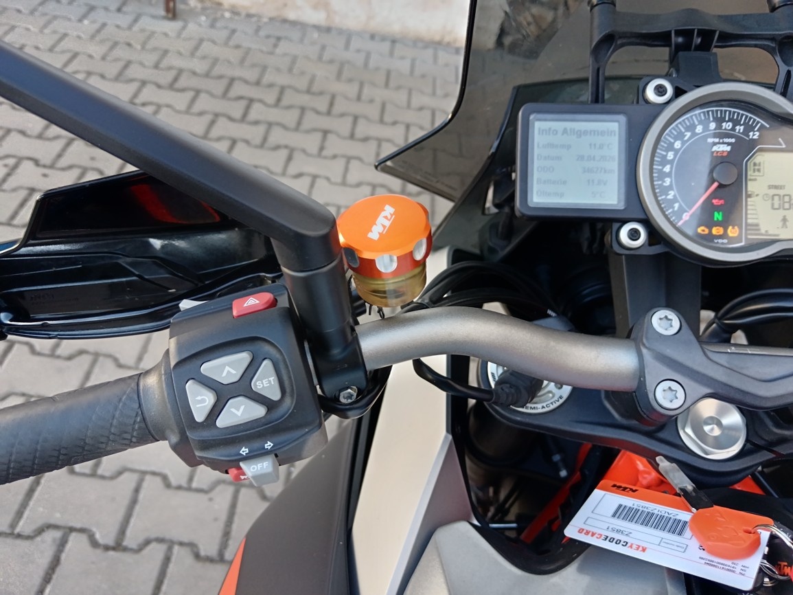 KTM 1290 SUPER DUKE GT - 12