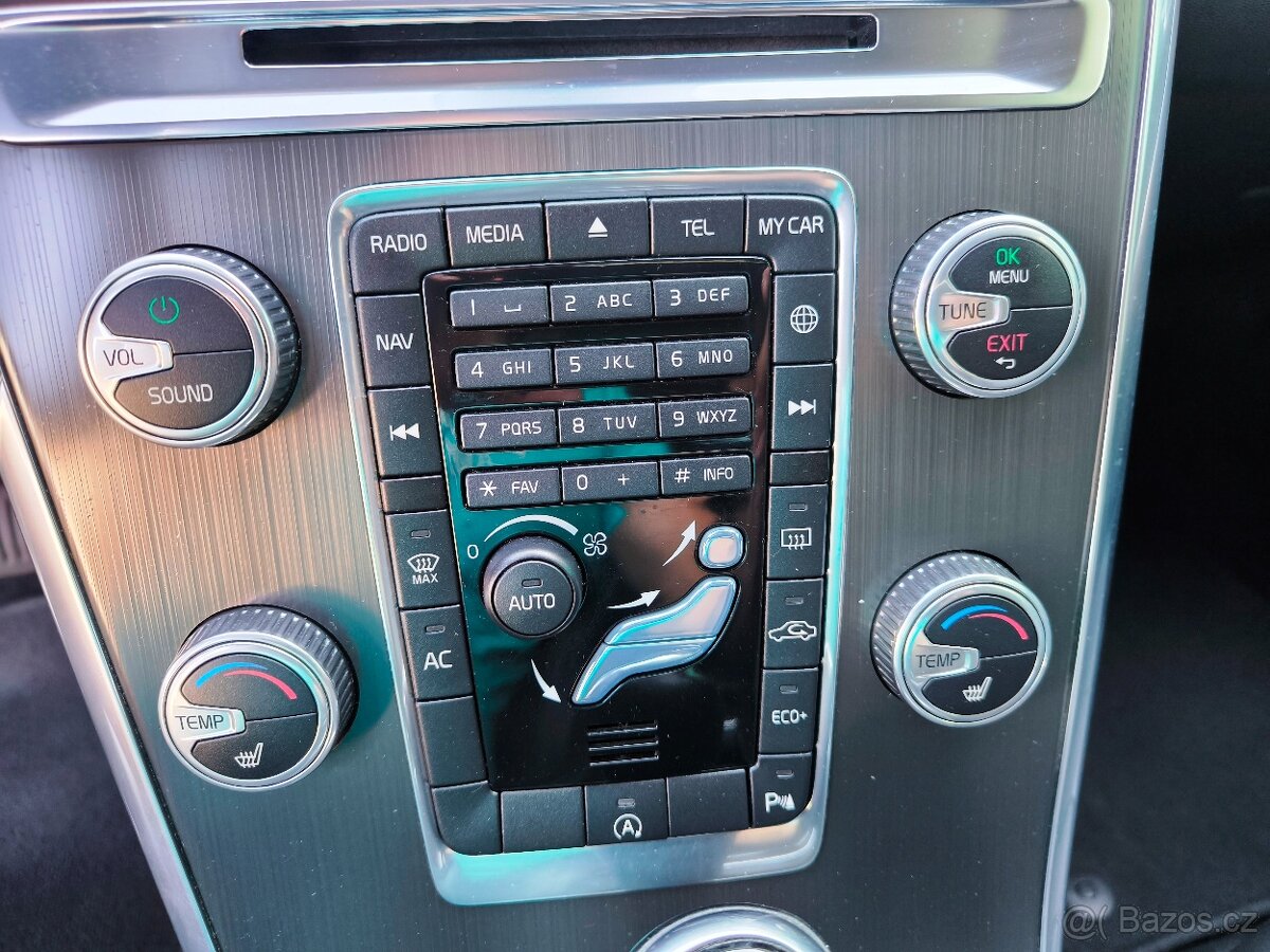 Volvo XC60 D4/133kW SUMMUM - 12