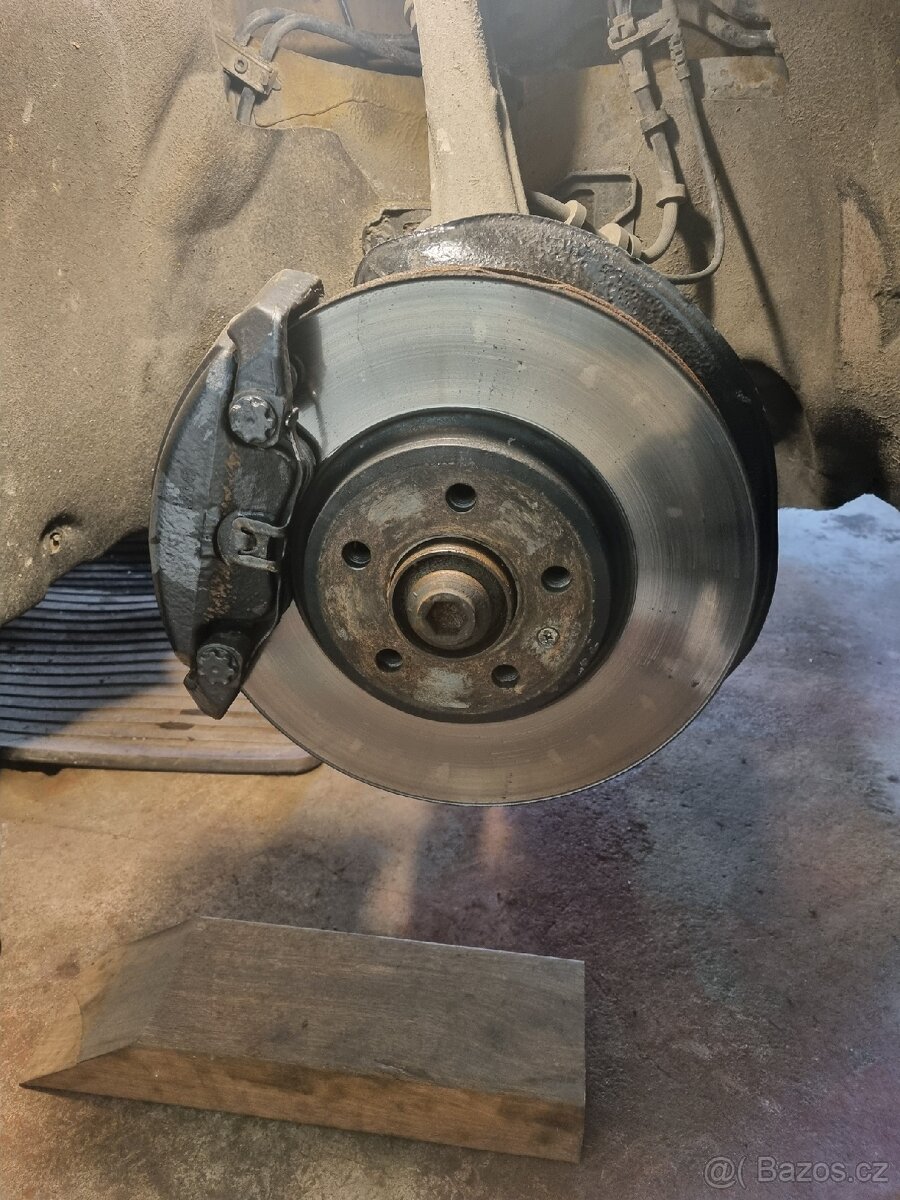Přední brzda Audi A5 320mm - 12