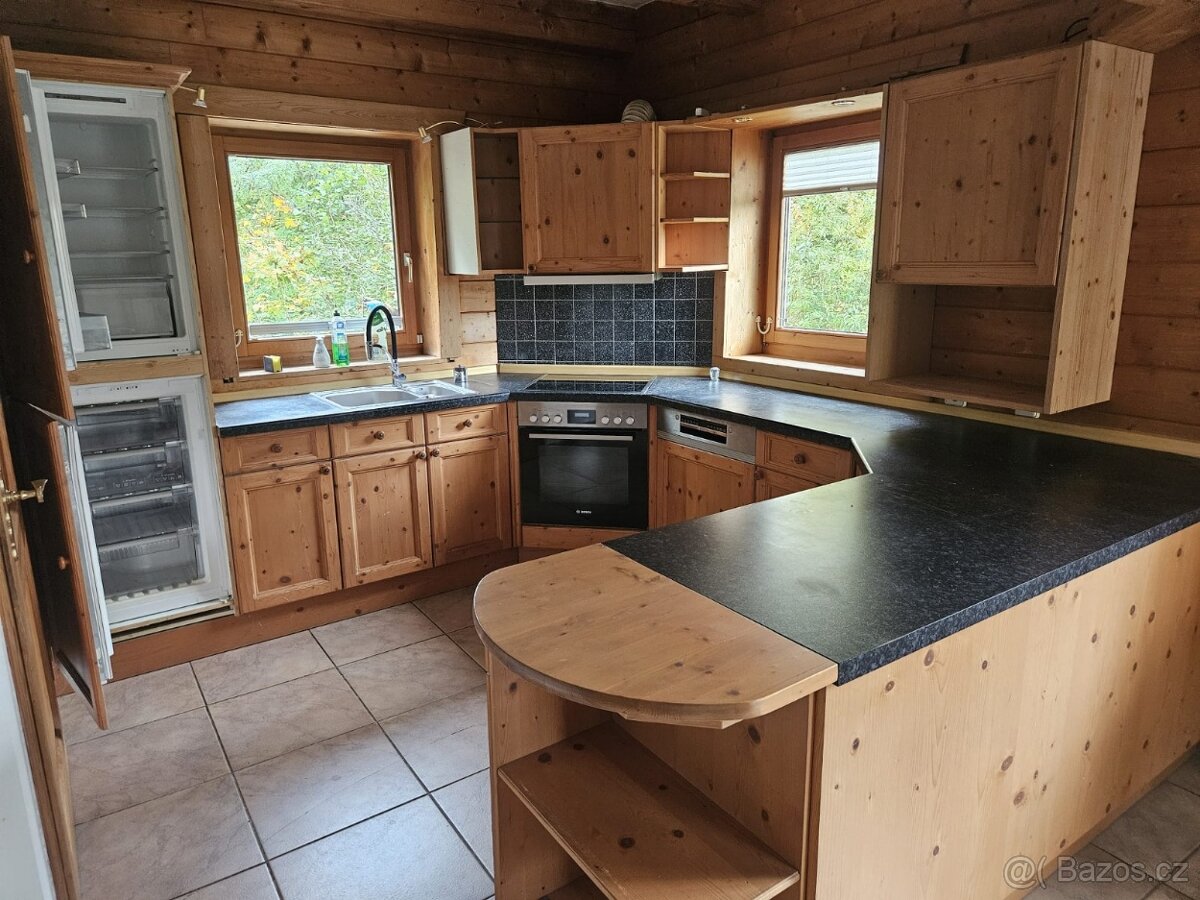 Masivní kuchyňská linka z Německa se spotřebiči - 12