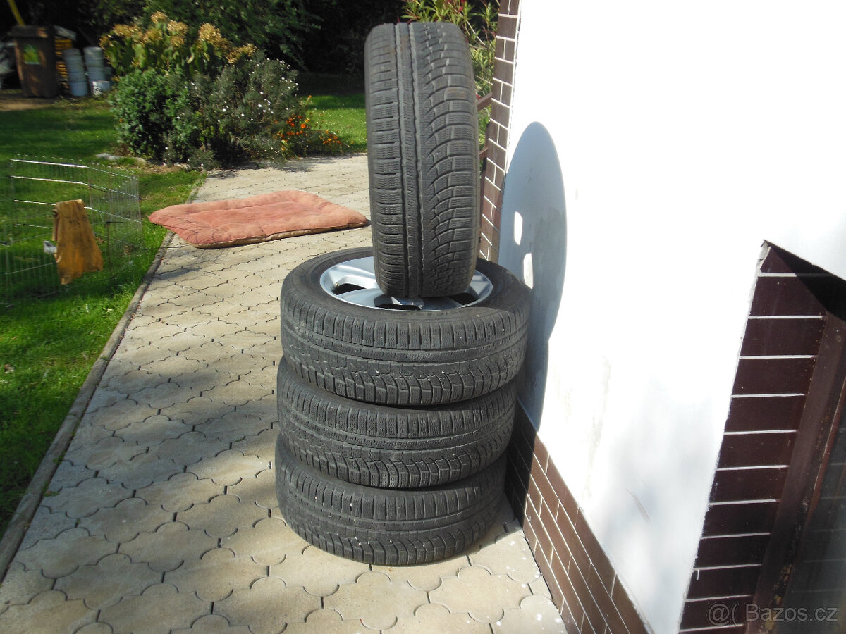 Kuga Originální zimní sada Alu kol 17" 235/55R17 - 12