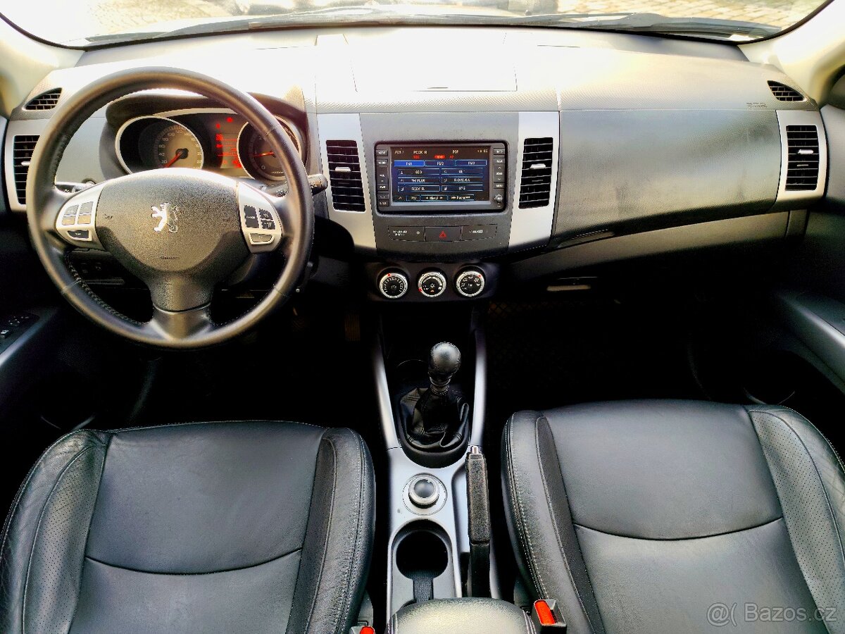 Peugeot 4007 2.2HDi - udržované - levně,7.míst - 12