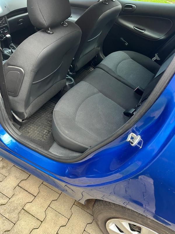 Peugeot 206+ - 12