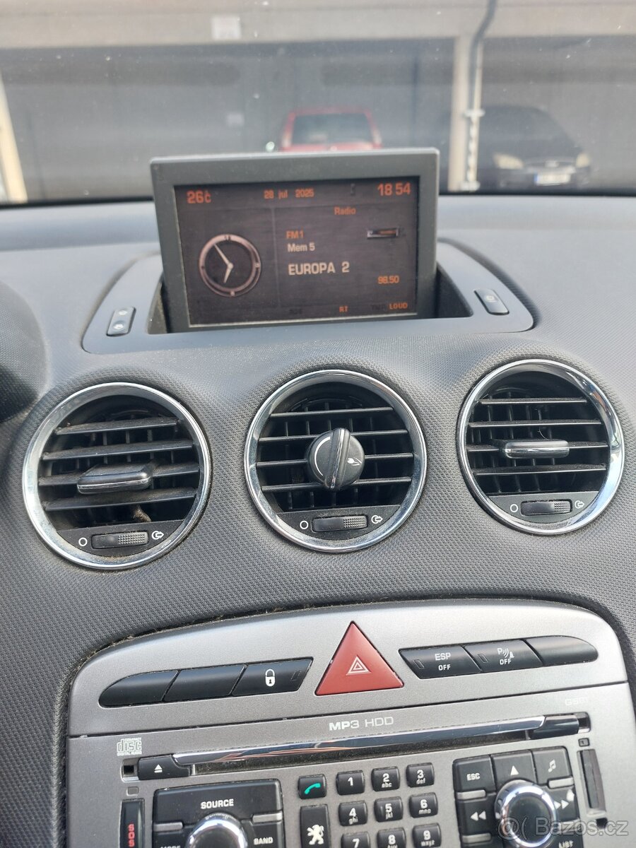 Peugeot 308 automat nová STK - 12