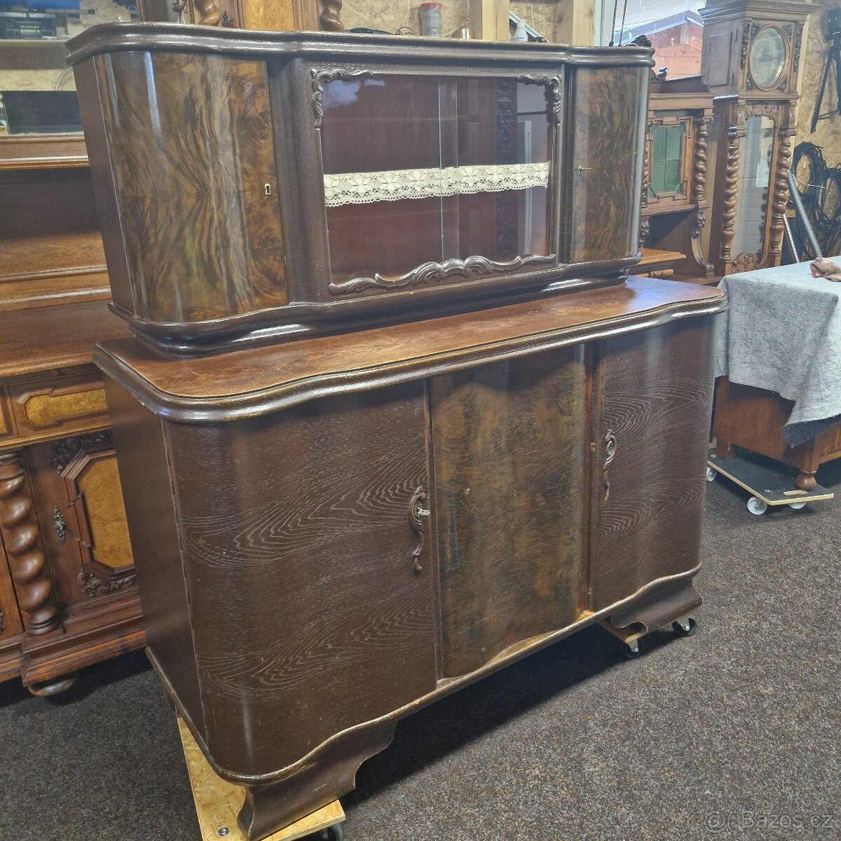 Starožitný nábytek - 12