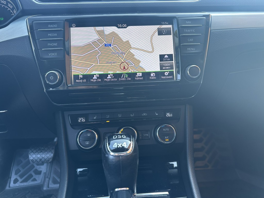Škoda Superb 2.0 TDi 140kW 4x4 serviska - 12