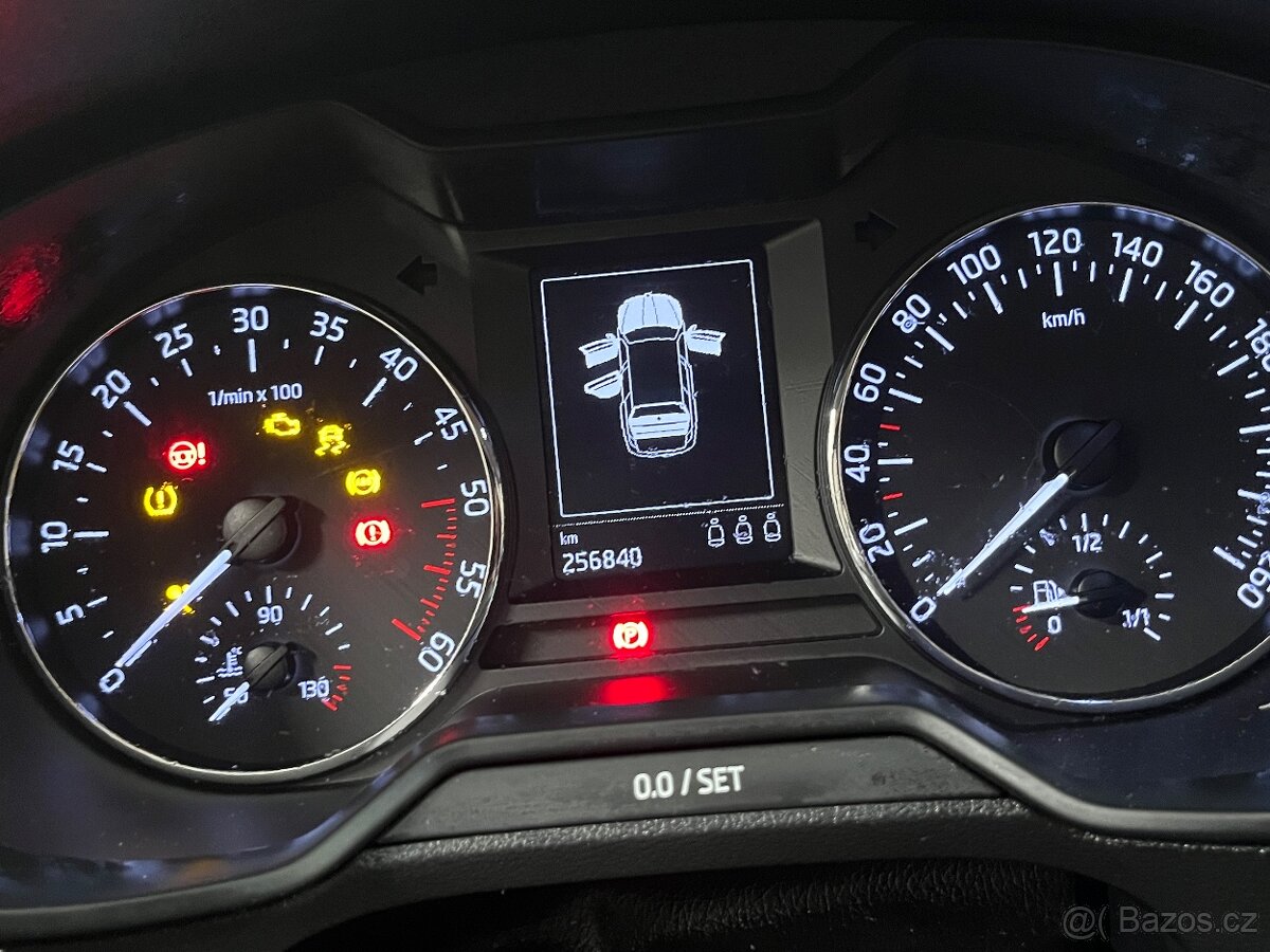 Škoda Octavia 3 combi 2.0tdi 110kw - 12