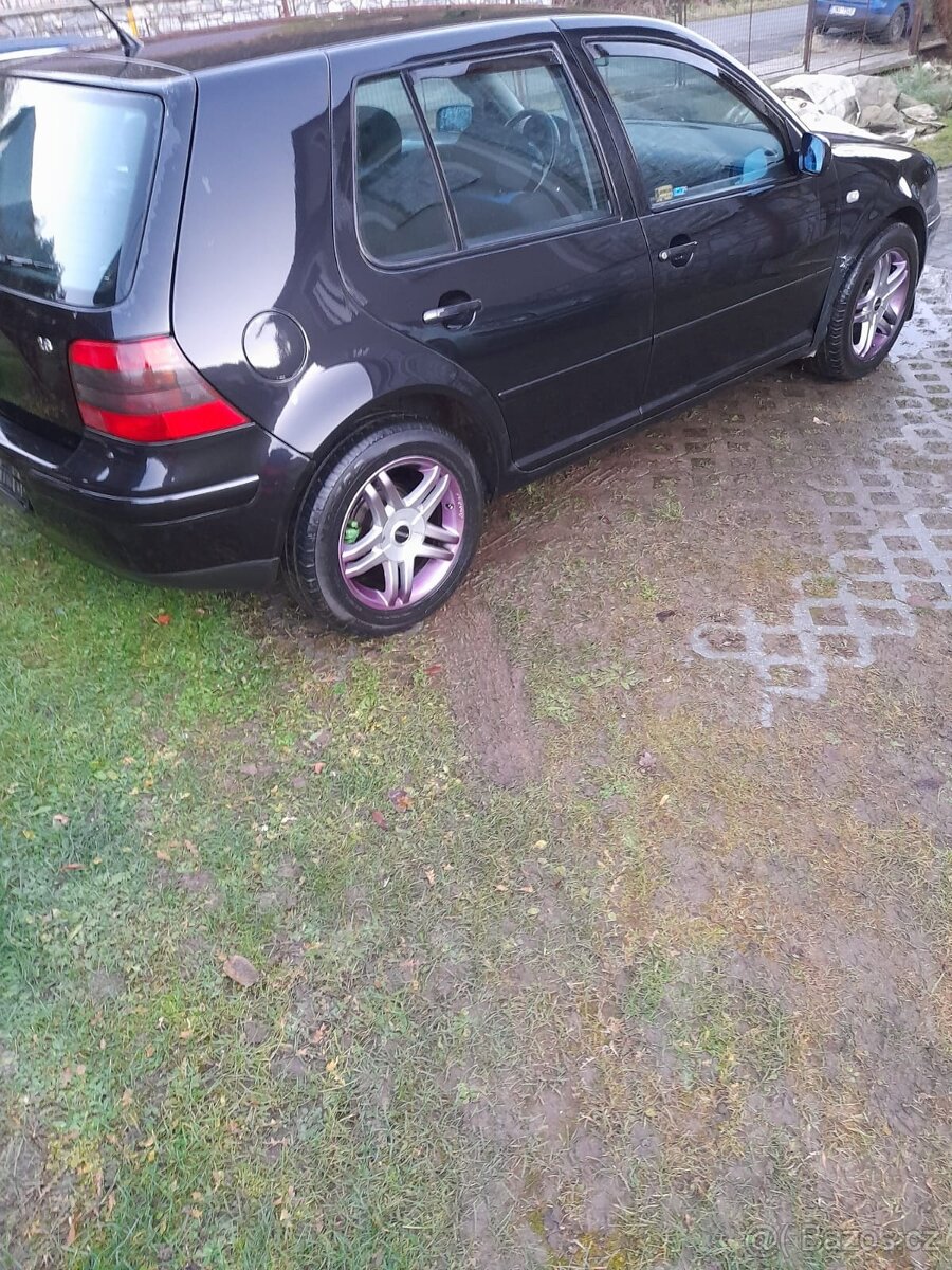 Golf 4 - 12