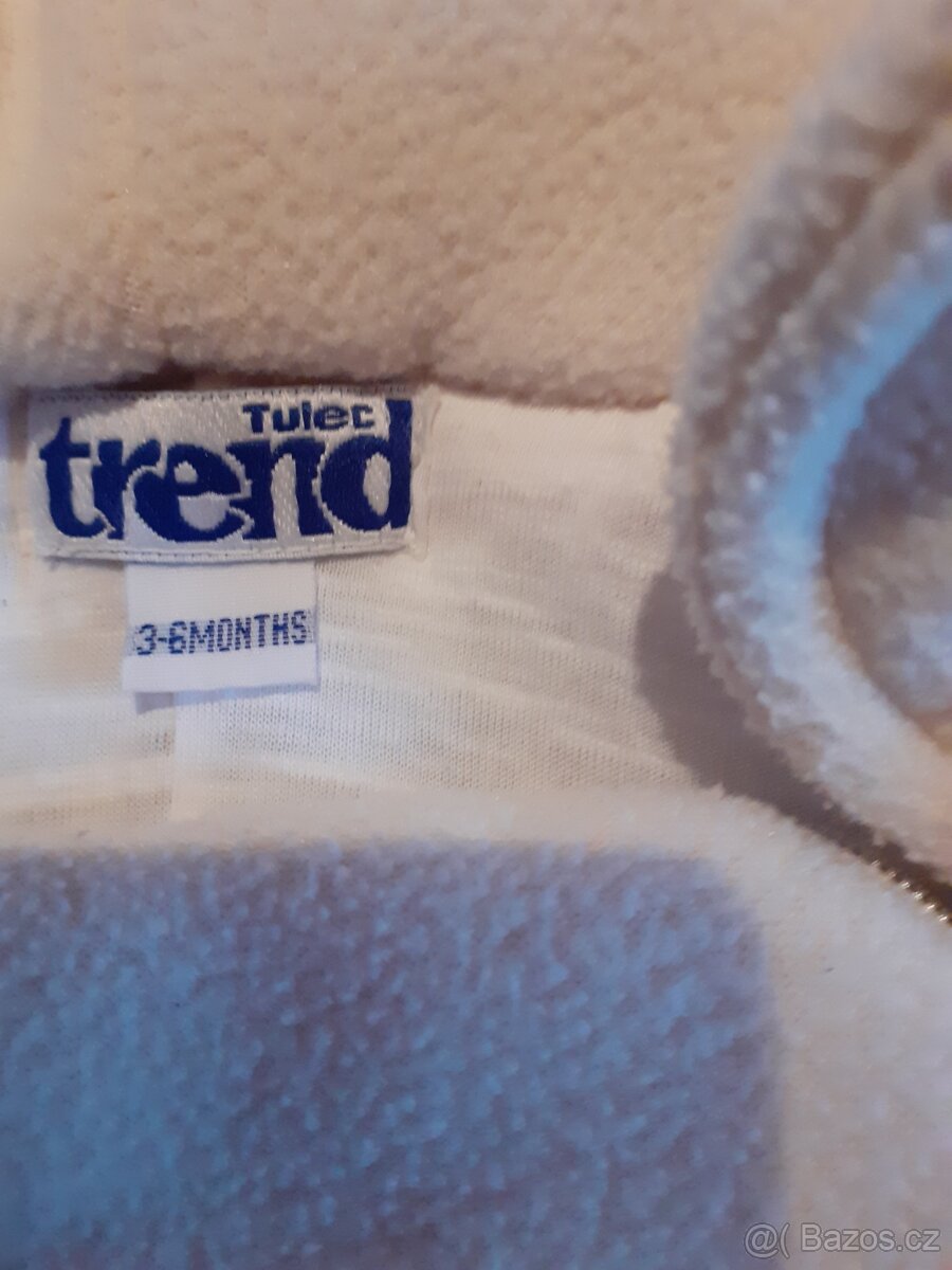 Zimní overal 3 až 6 měsíců, dupačky ,čepičky - 12