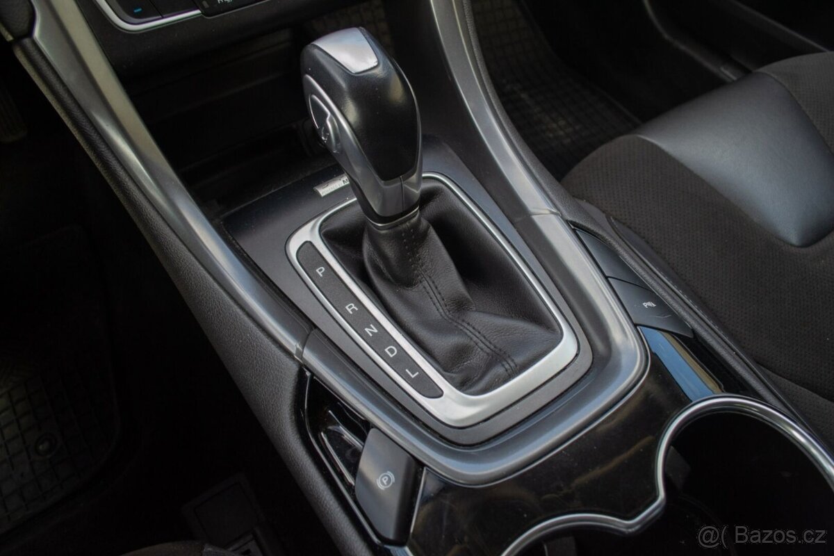 Ford Mondeo 2.0 Hybrid Titanium ODPOČET DPH - 12