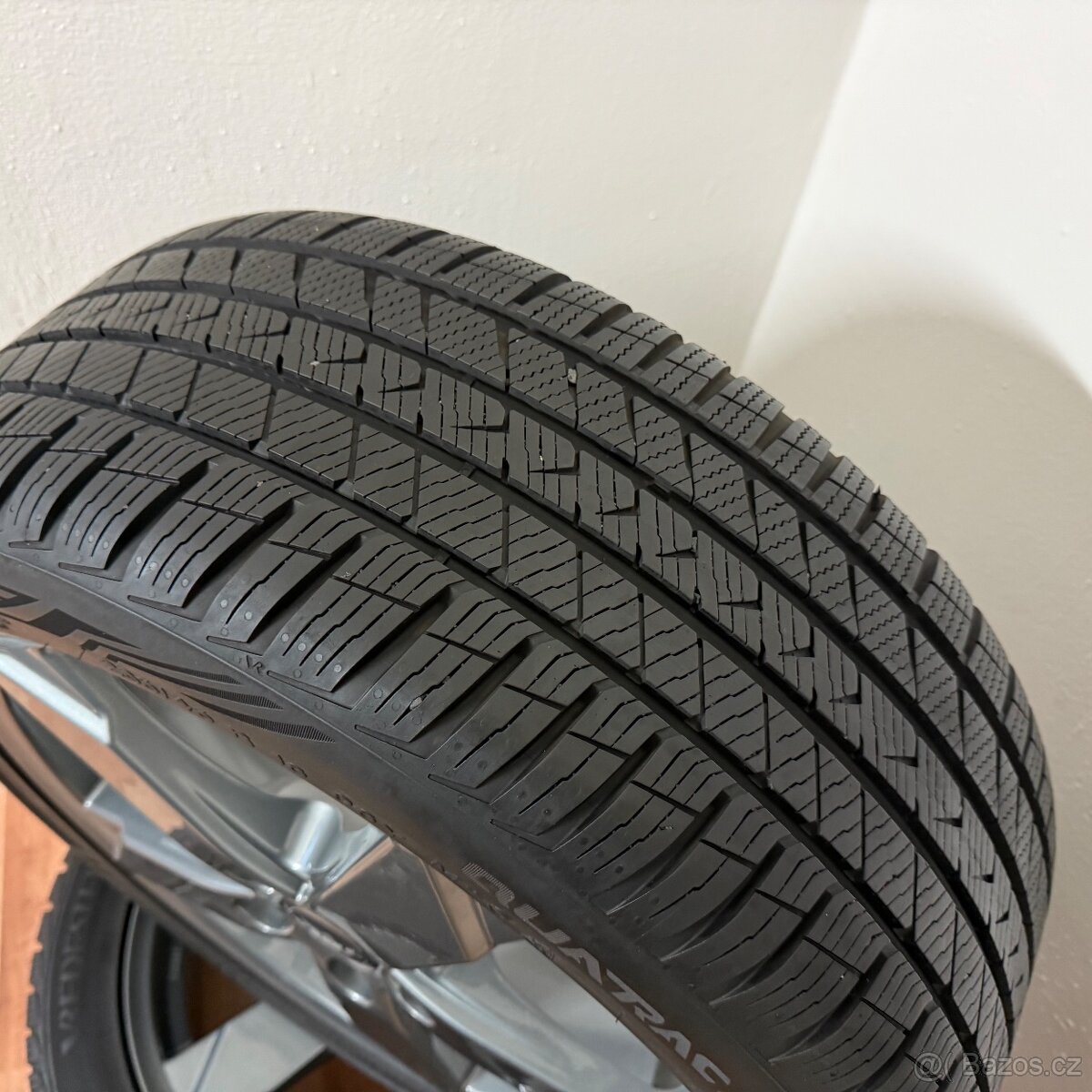 TOYOTA/KIA 5x114,3 R18 ET55+CELOROČNÍ 235/45R18 7m - 12
