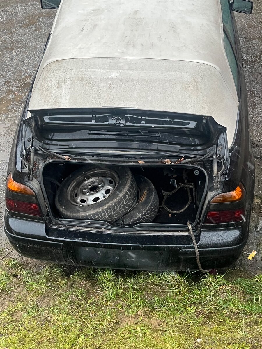 Prodám Volkswagen golf cabrio 1.6 - 12