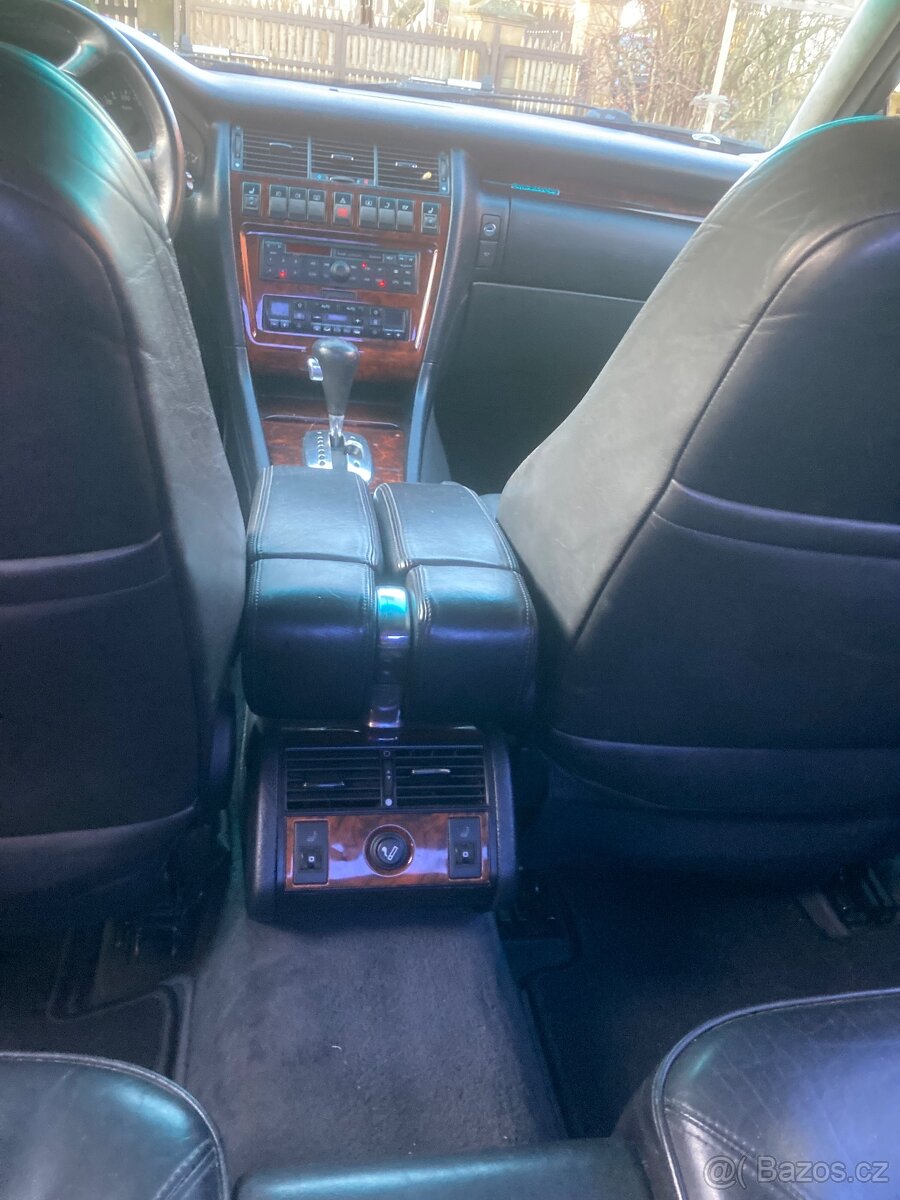 Audi A8 quatro 4.2 - 12
