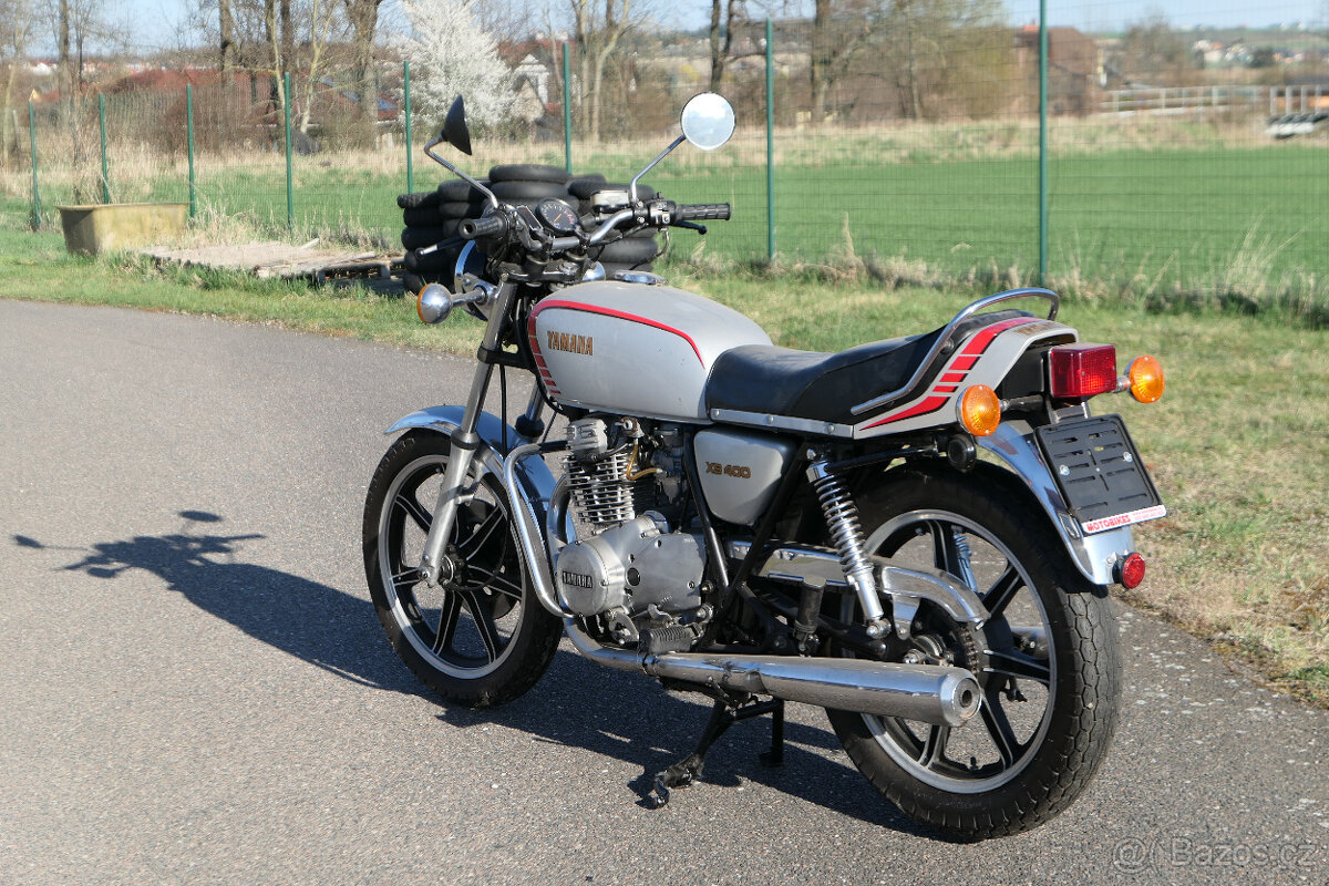 Yamaha XS 400 - 12
