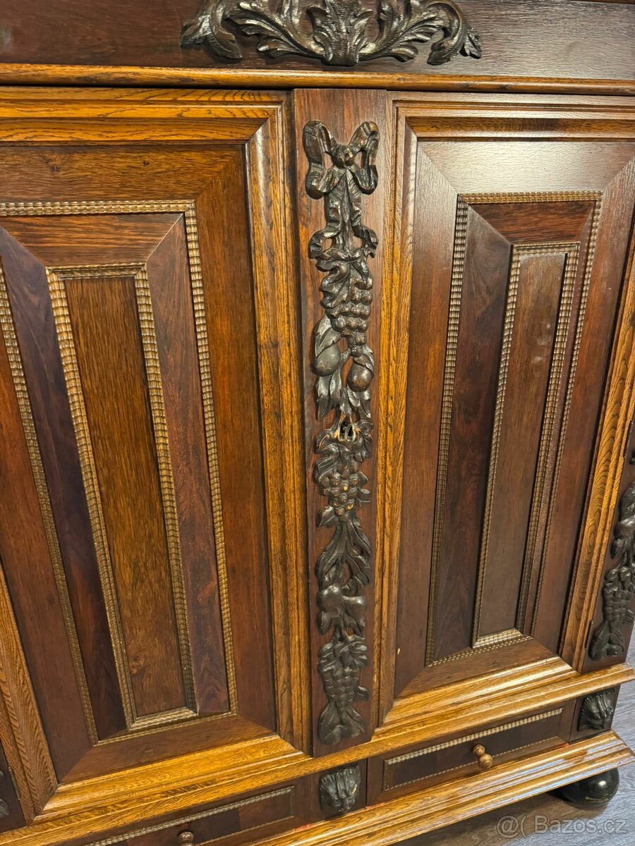 Monumentální skříň (141014) - 12