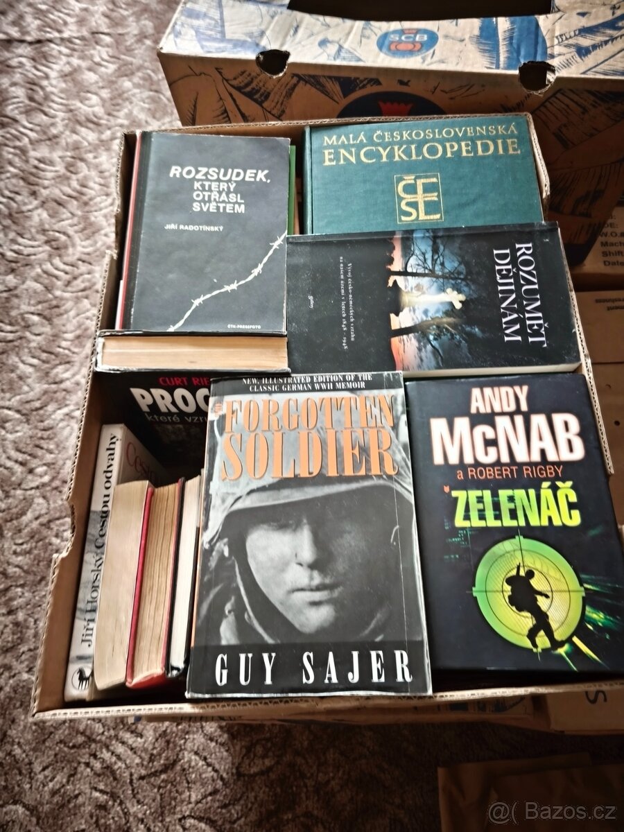 Velké množství knih na prodej - 12