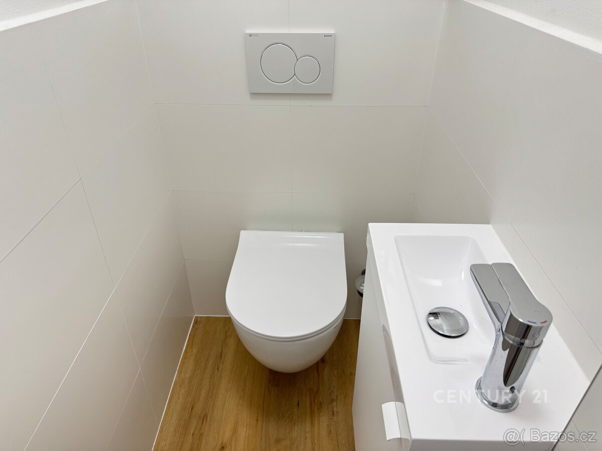 Pronájem bytu 3+1/B, po kompletní rekonstrukci, Vodňanská ul - 12