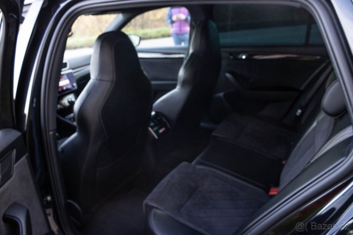 Škoda Superb Combi 2.0 TDI Sportline DSG - 12