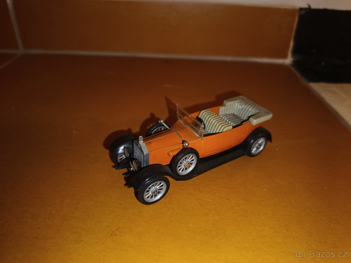 Modely autíčka igra - 12