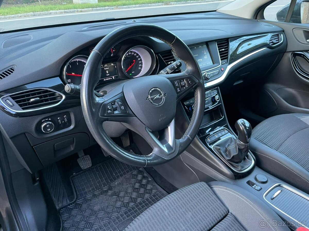 Opel Astra 90kW 1.MAJ ČR NEHAVAR. ZÁRUKA - 12