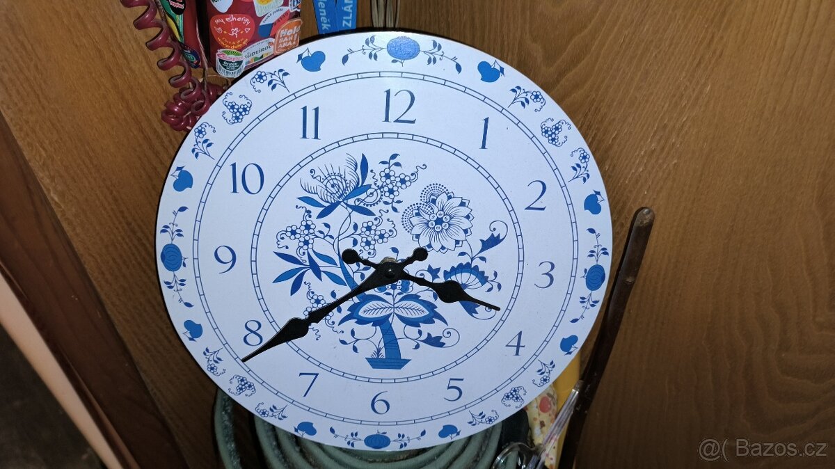 Hodiny nástěnné / budíky / retro - 12