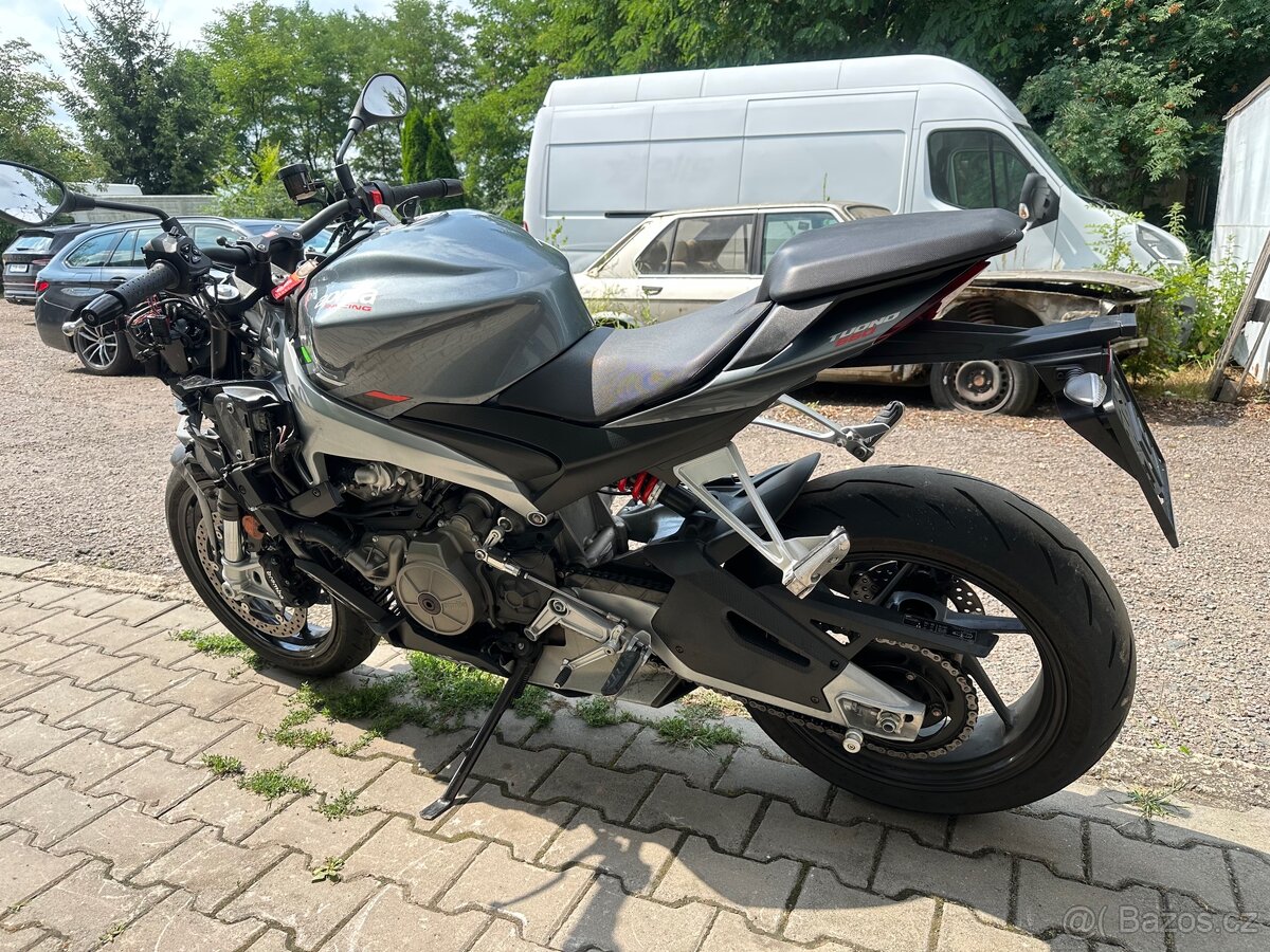 Aprilia Tuono 660 - 12
