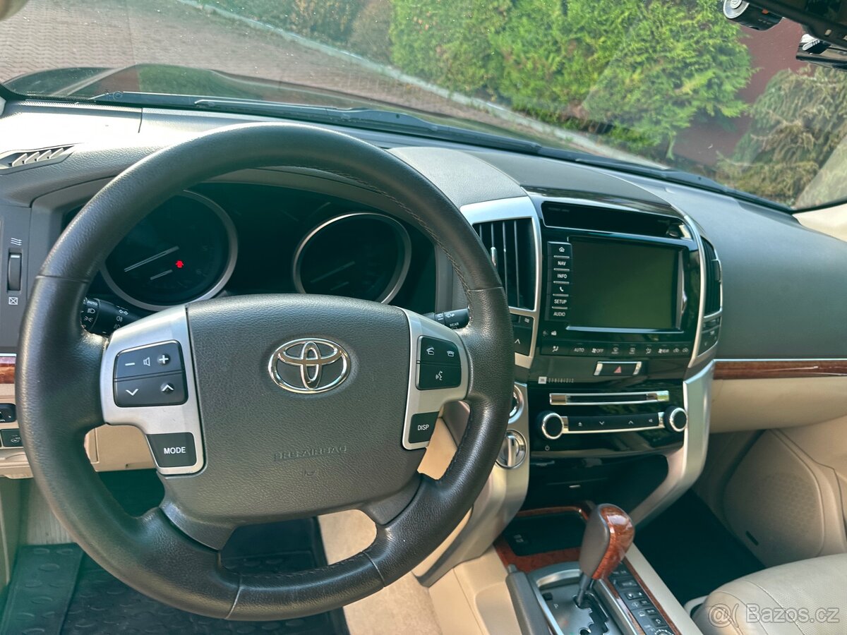 Toyota Land Cruiser 200 4.5D-4D V8 Luxury 7mist - 12