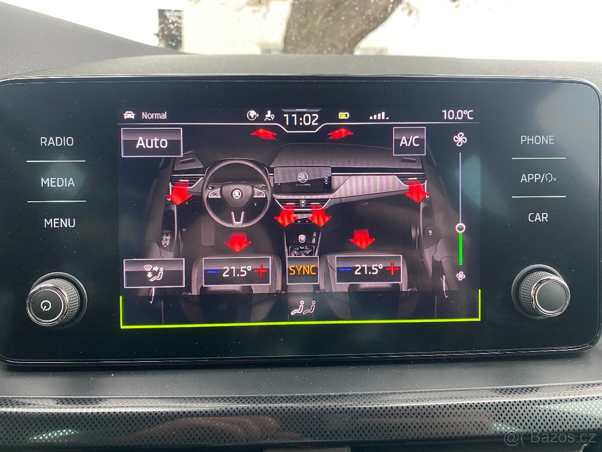 Škoda Scala 1,5 TSi 110kW DSG KESSY, KAMERA - 12