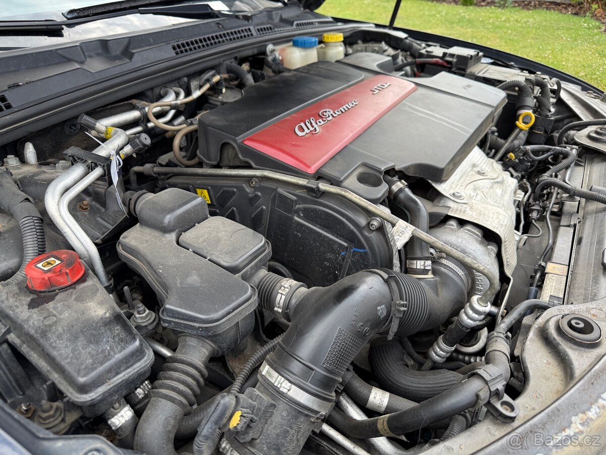 Alfa Romeo 159 2.0 JTDm 125 kW / Nová Stk / - 12