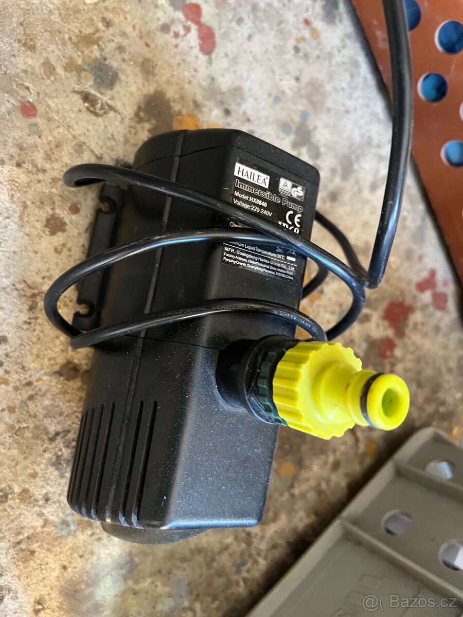 Velky akvariji set police prodana Vse ostatni zatim je - 12