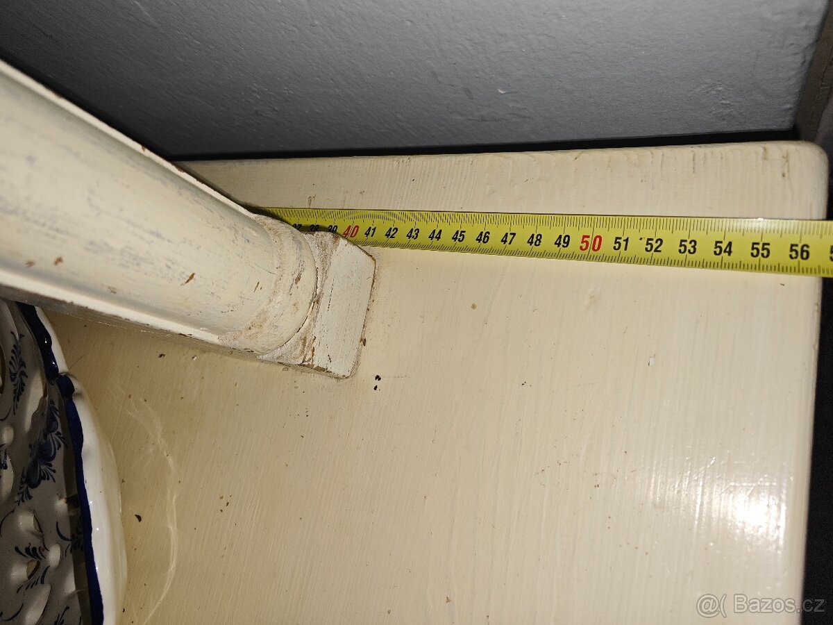 Starožitná kredenc - 12