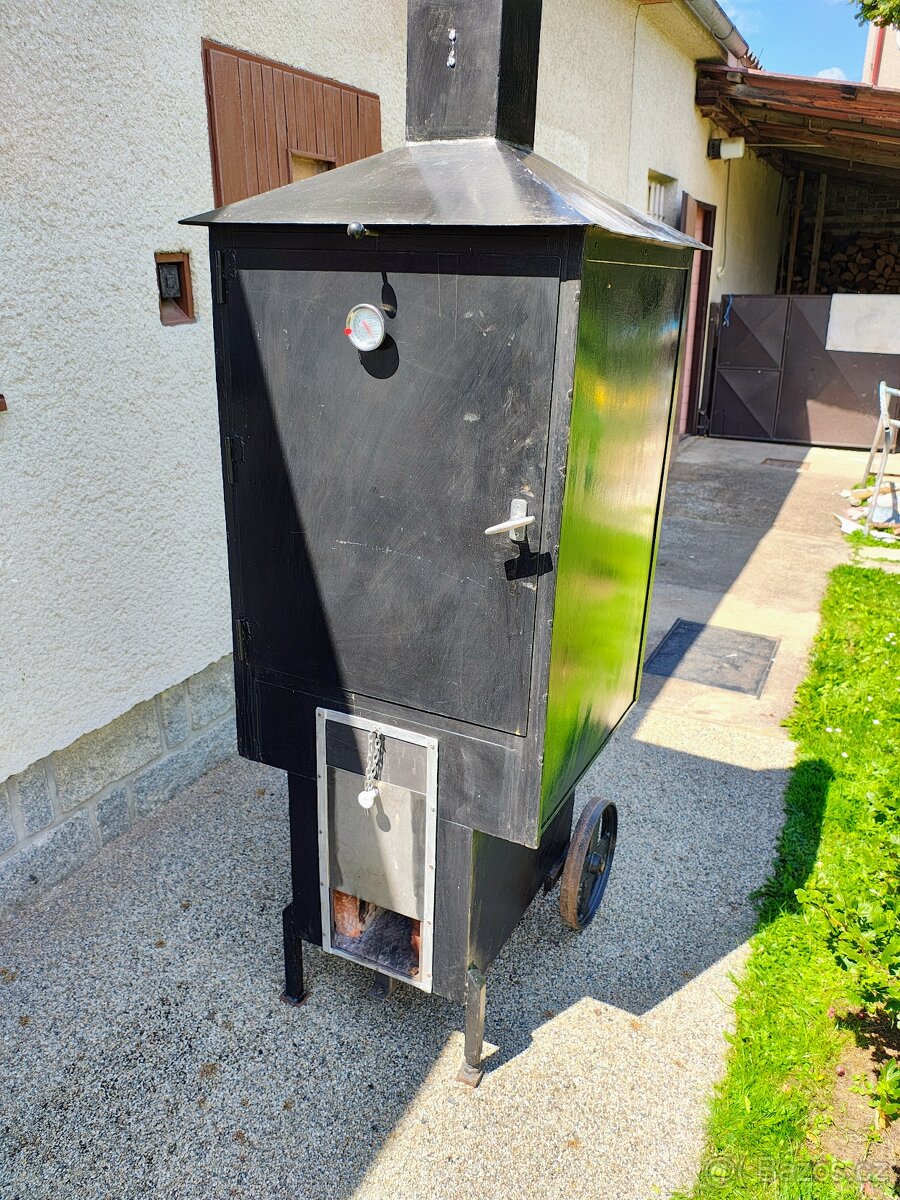 Udírna s grilem - 12