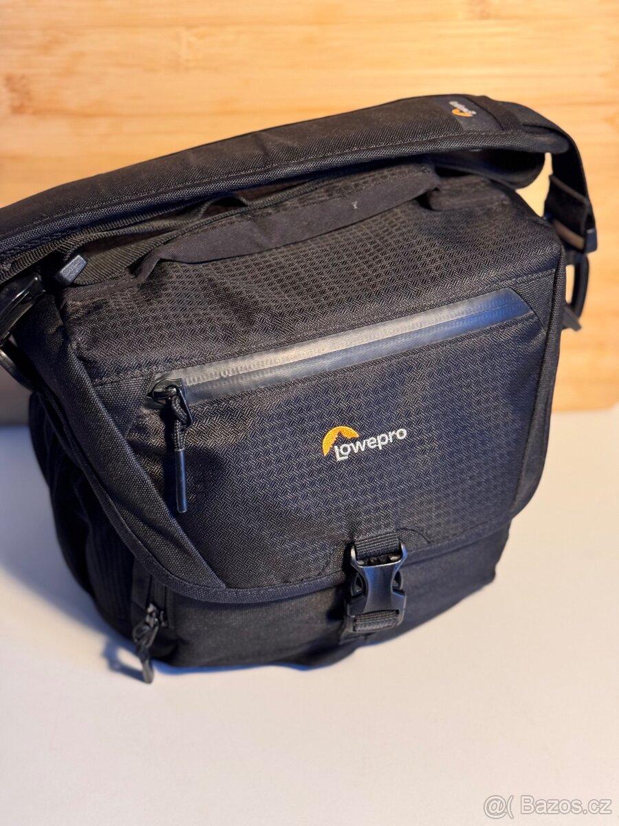 Sony Alpha A7 + objektivy, blesk, brašna, stativ - 12