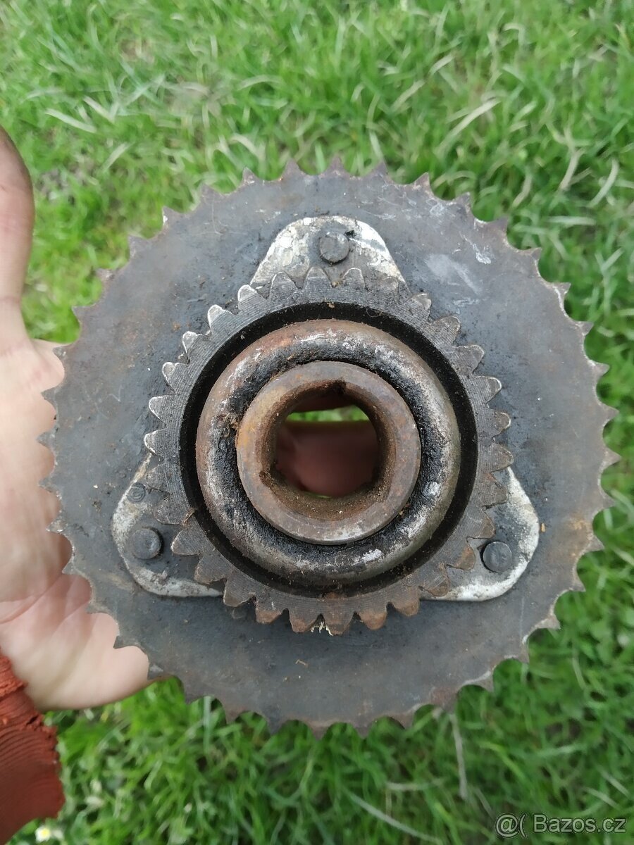 Jawa/ČZ Spojkový Koš 125/175/250 - 12