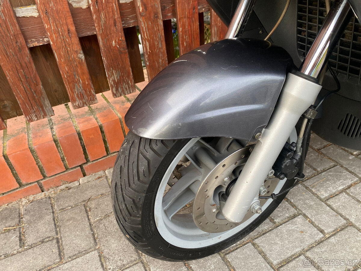 Piaggio X9 125 Evolution - 12