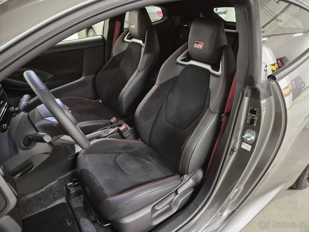 Toyota GR Yaris Gen. 2, Dynamic + VIP, PPF, nové - 12