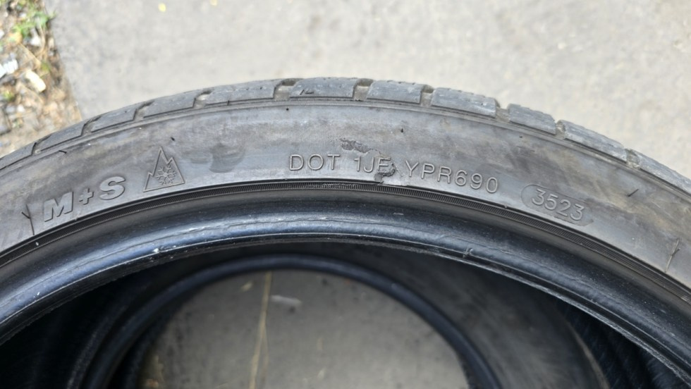 Zimní pneumatika 245/35/20 Tracmax - 12