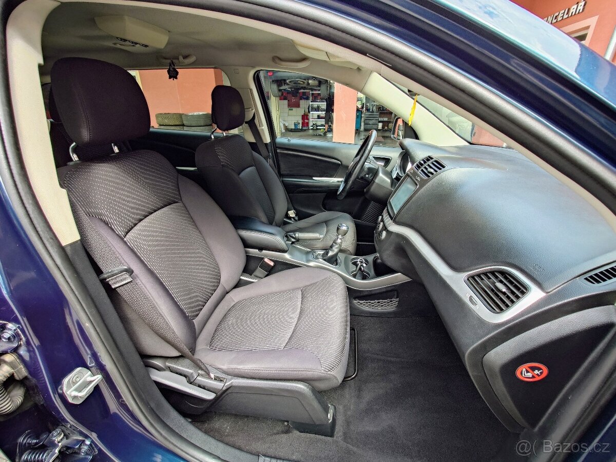 Fiat Freemont 2.0 Multijet Urban 103 kW - 12