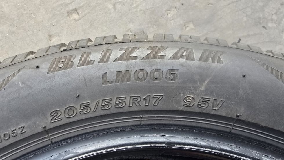 Zimní pneu 205/55/17 Bridgestone - 12