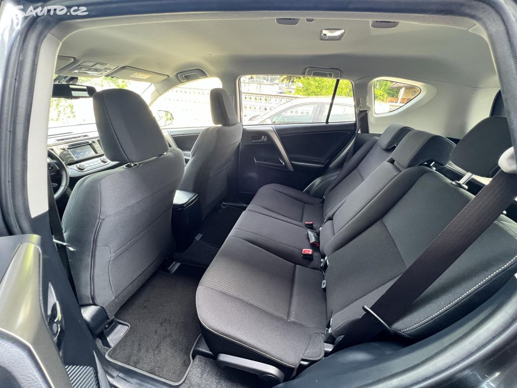 🚗 Toyota RAV4 2.0D D4D 4x4 2015 KAMERA TEMPOMAT - 12