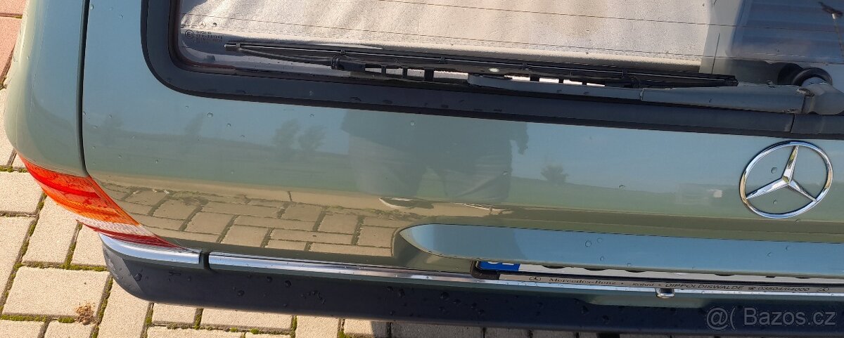 Mercedes Benz S124 200TE - 12