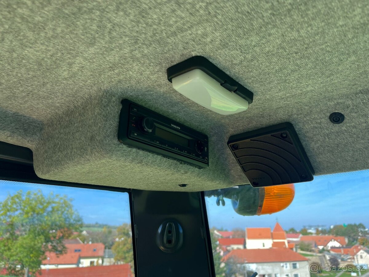 Pásové rypadlo Volvo ECR50D - 12