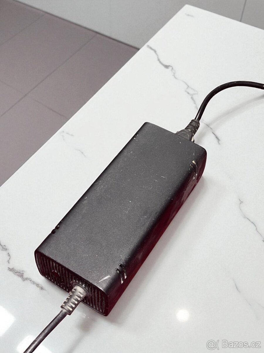 Xbox 360 – plně funkční s příslušenstvím, HDD 250GB a hrou - 12