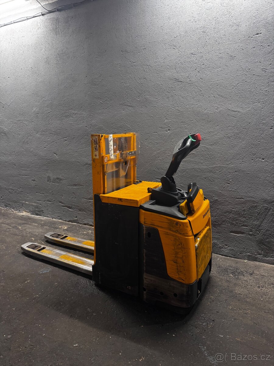 Elektrický vysokozdvižný vozík Jungheinrich za 29.000Kč - 12