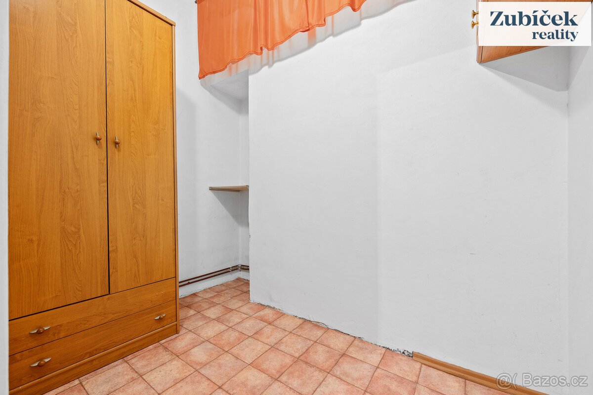 Prodej bytu 2+1 Uh.Hradiště - ul.Rostislavova - 12