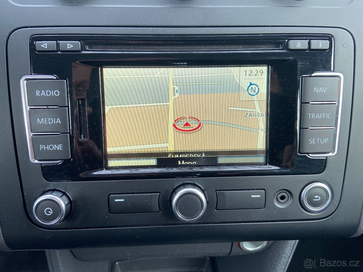 VW Touran 1.6 TDi Navigace,Climatronic - 12