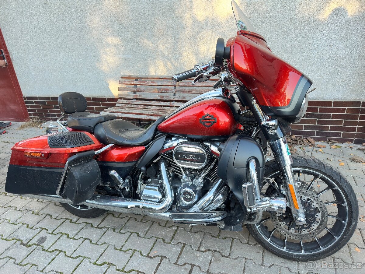 Harley Davidson street glide CVO - 12